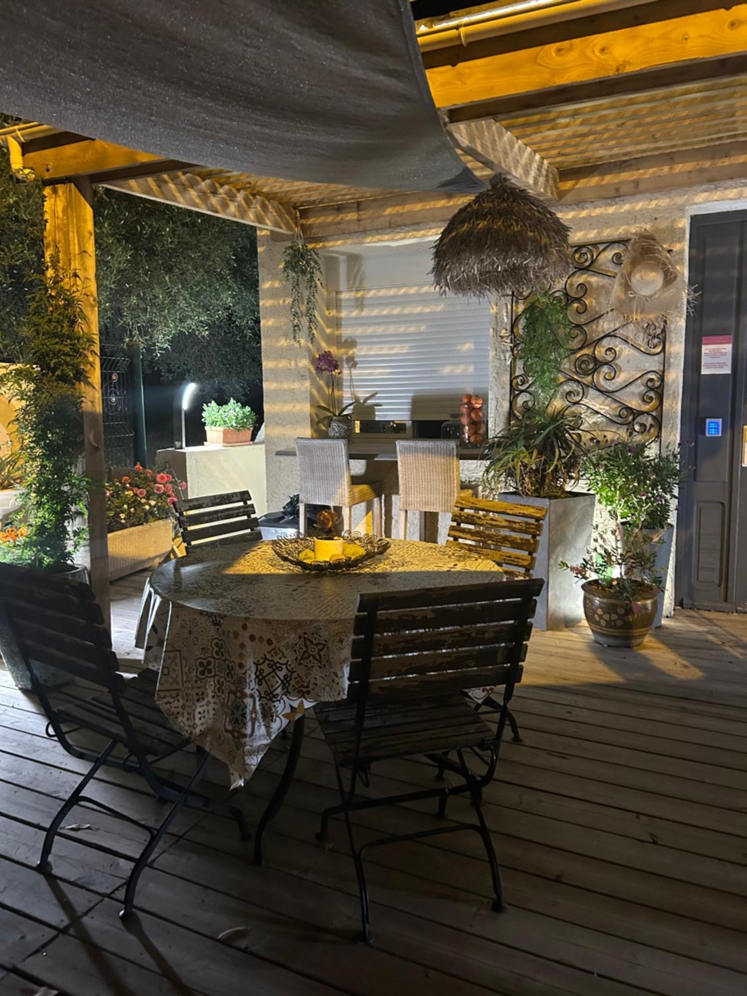 Hotel Auberge Provencale แซ็งต์-ราฟาเอล ภายนอก รูปภาพ